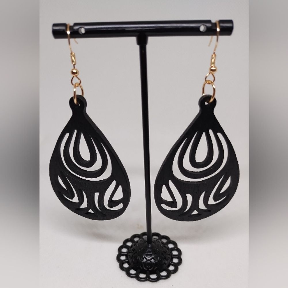 Women's‎ earrings wooden French style black dangle new e63